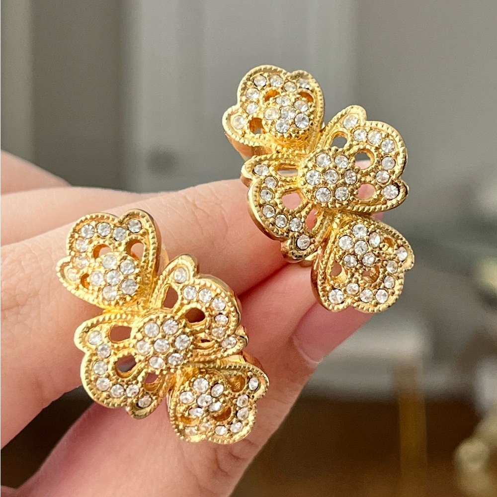 Vintage Christian Dior Lace Ribbon Flower Bow Tie Rhinestone Hoop Gold Earrings - Picture 5 of 7